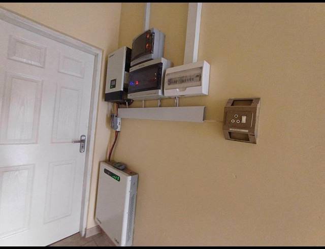 9 BEDROOM HOUSE FOR SALE IN BOOYSENS